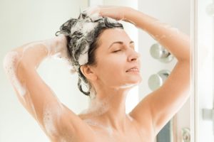 Quantas vezes por semana é preciso LAVAR o cabelo