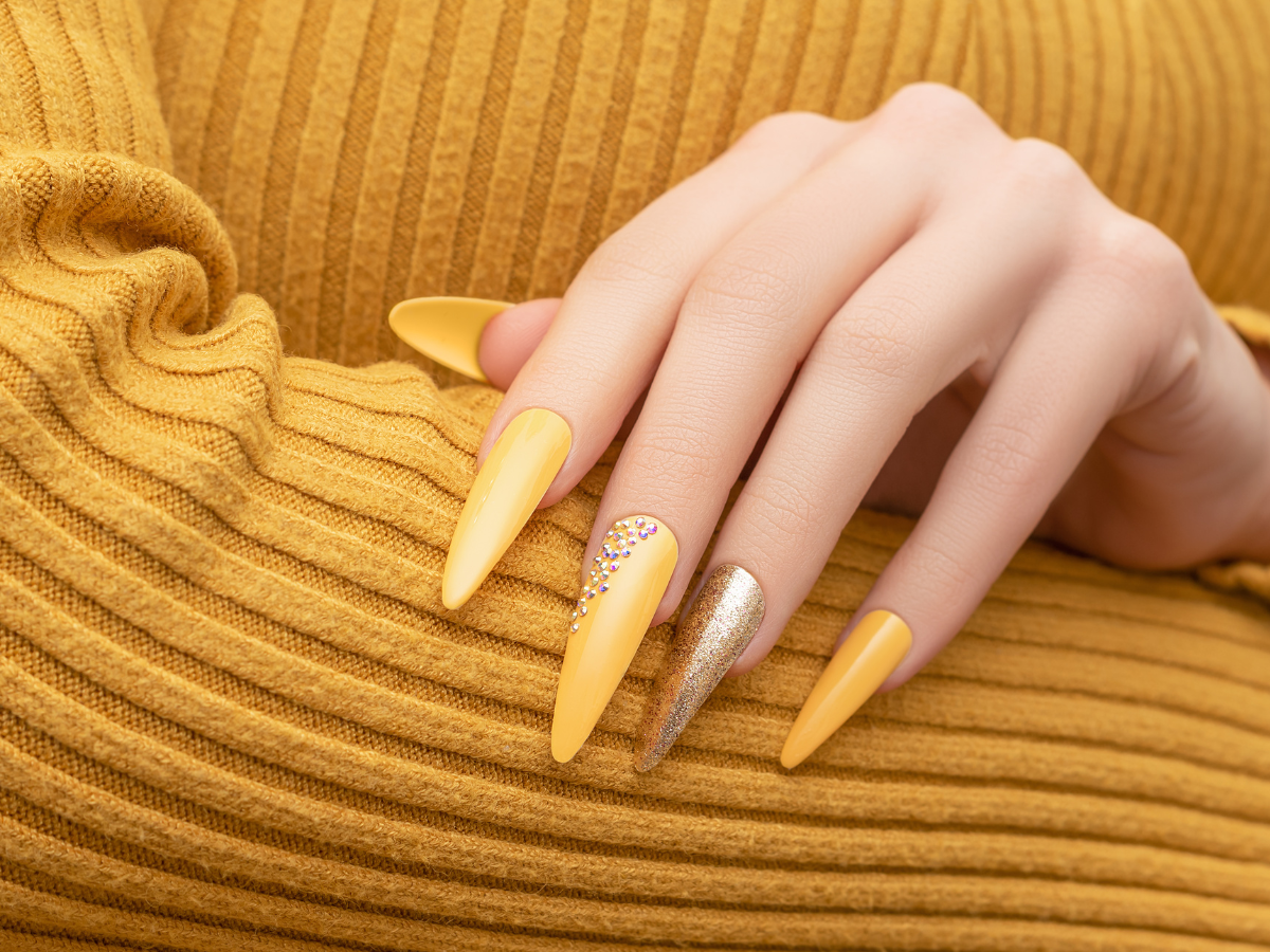 mães podem ter unhas compridas