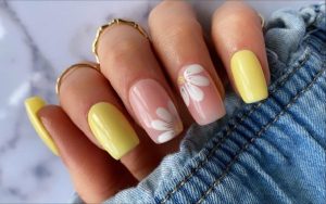 unhas em cores tons pasteis