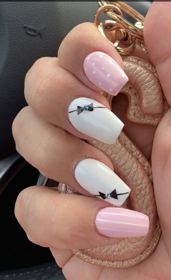 Decoração em laços unhas