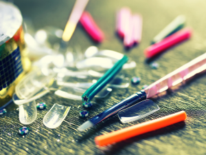 remover unhas postiças com facilidade