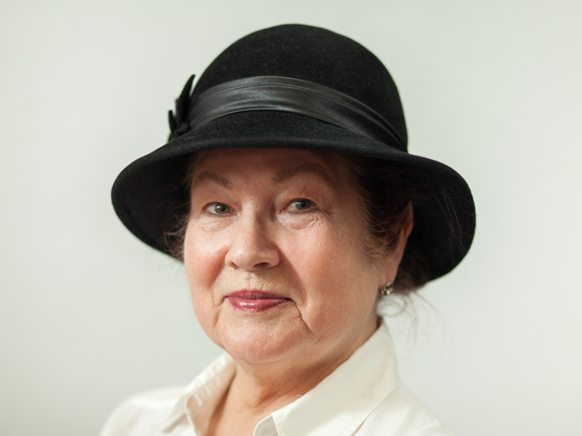 Como usar maquiagem aos 70 anos