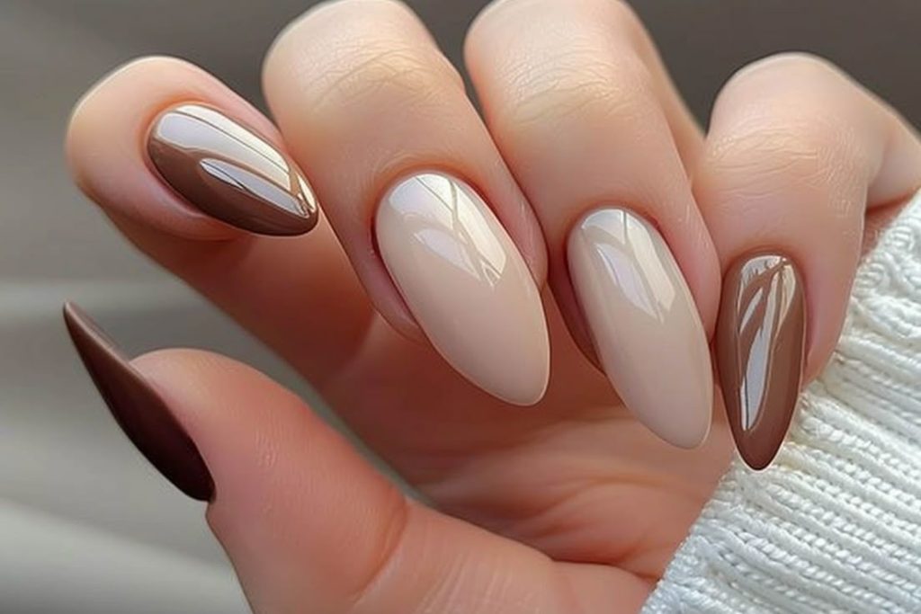 Unhas almond terrosos e neutros