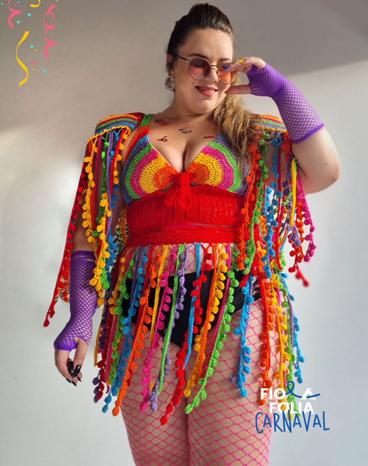 Peças de crochê e miçangas nas fantasias