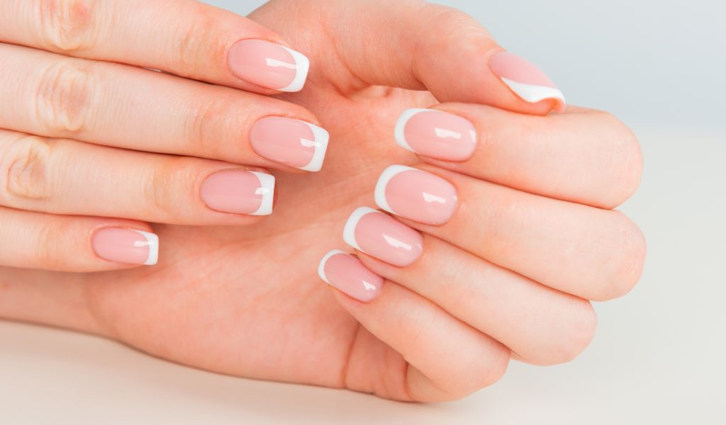 Erros ao fazer unhas francesinha sozinha