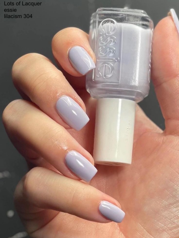 Lilás acizentado Cores de Unhas para março