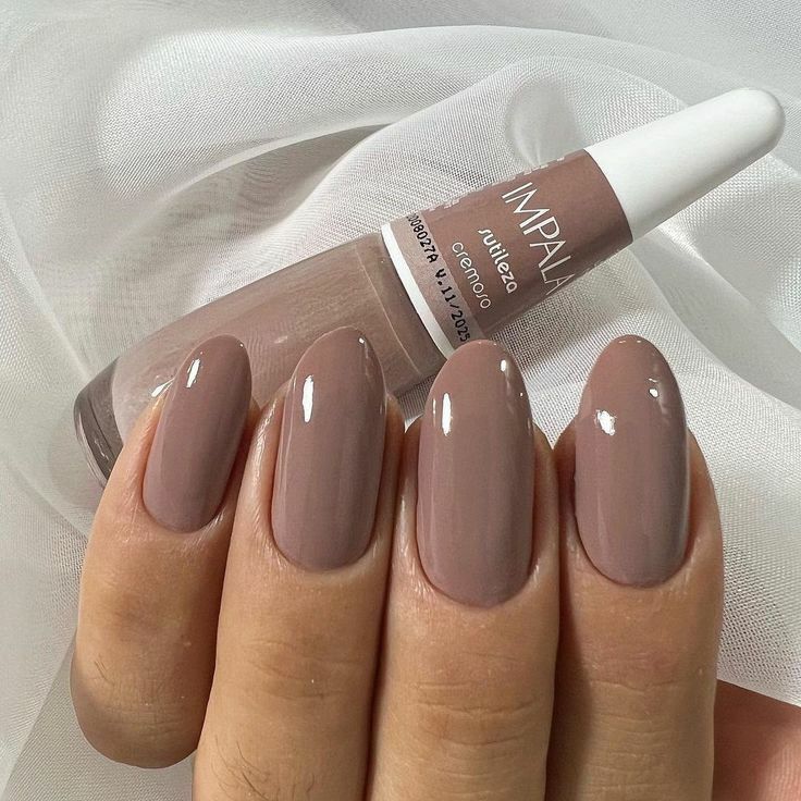 cores de unhas para Março