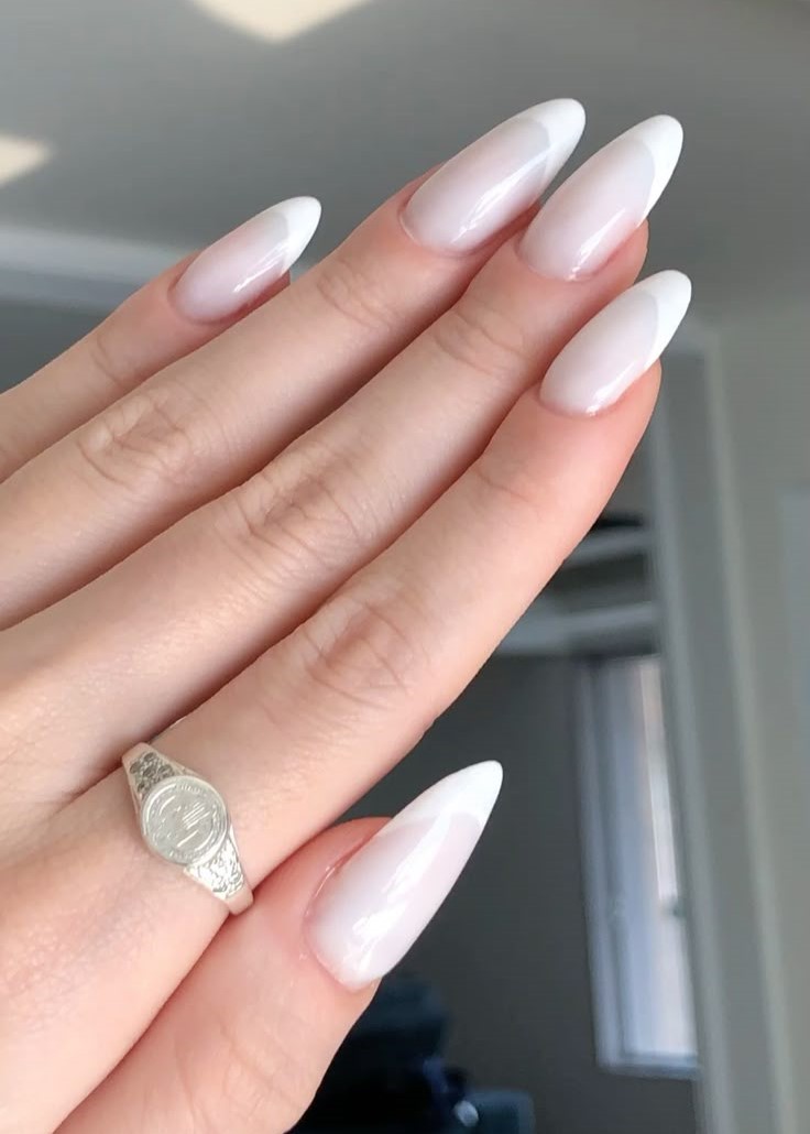 Alongamento em fibra de vidro para unhas fracas