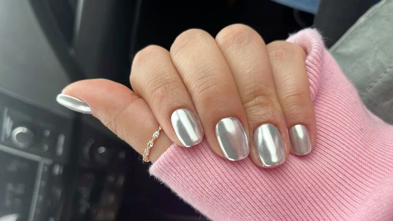 unhas squoval cromado